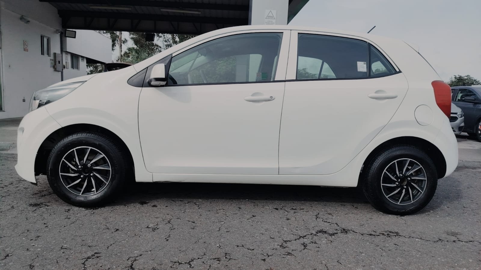 2023 KIA PICANTO LX AC (Código A111)
