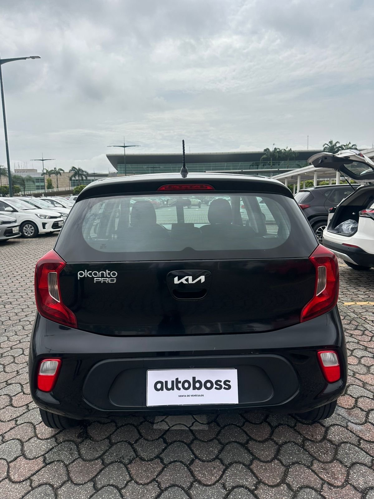2023 KIA PICANTO LX AC (Código A114)