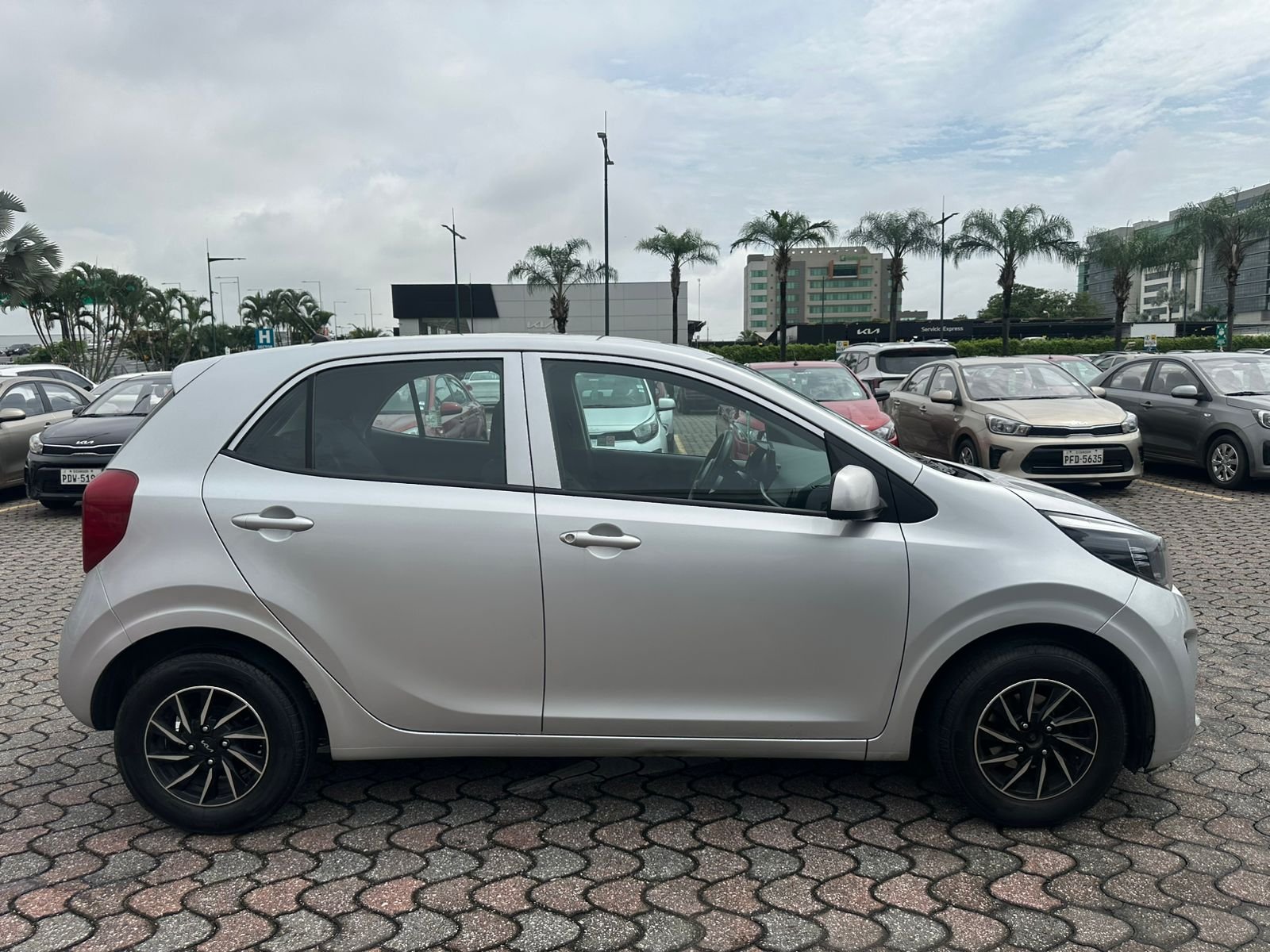 2023 KIA PICANTO LX AC (Código A126)