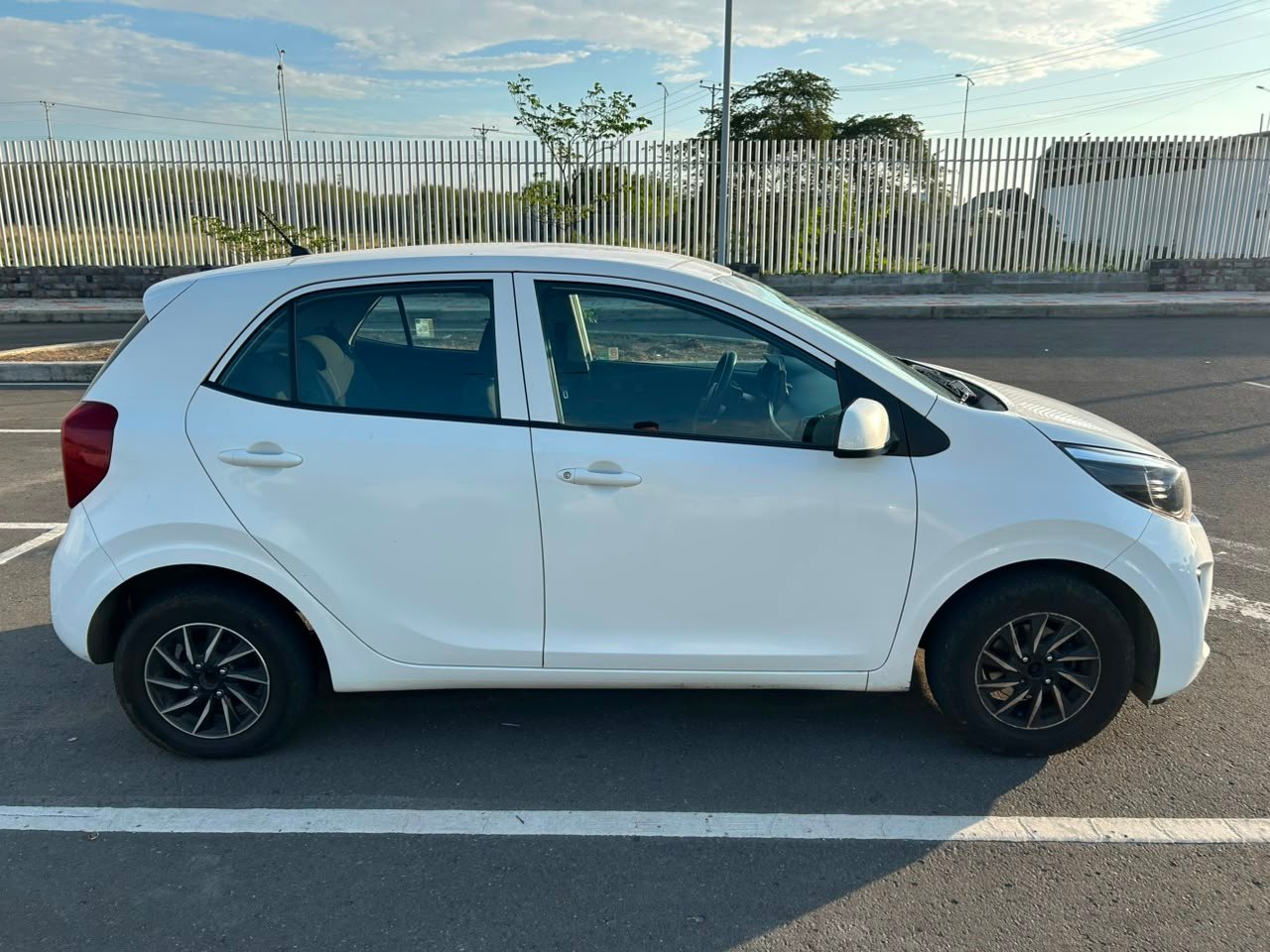 2023 KIA PICANTO LX AC (Código A130)