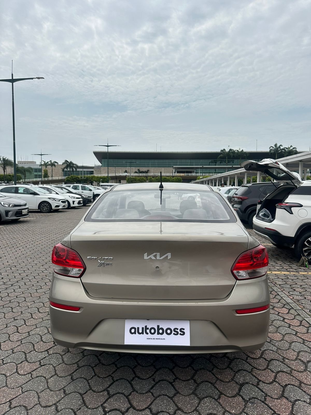 2023 KIA SOLUTO XCITE AC (Código B111)