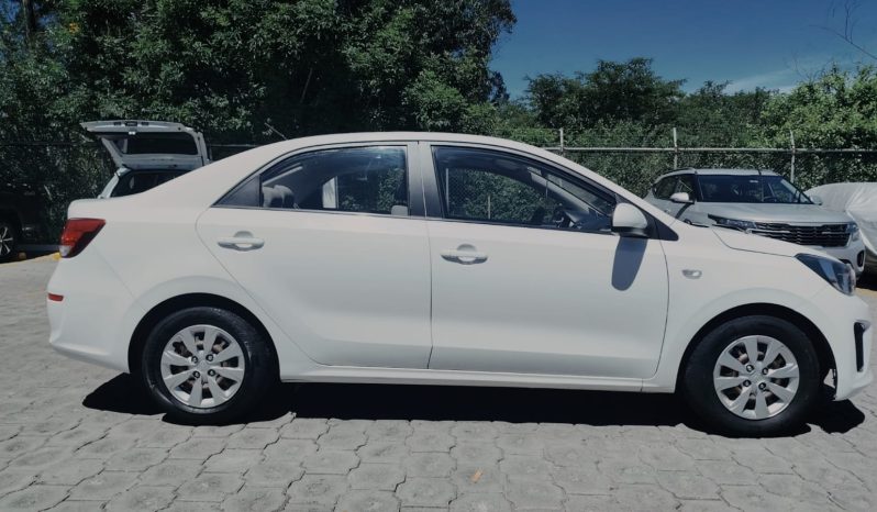 Kia Soluto AC 2023 (Código:B112) full